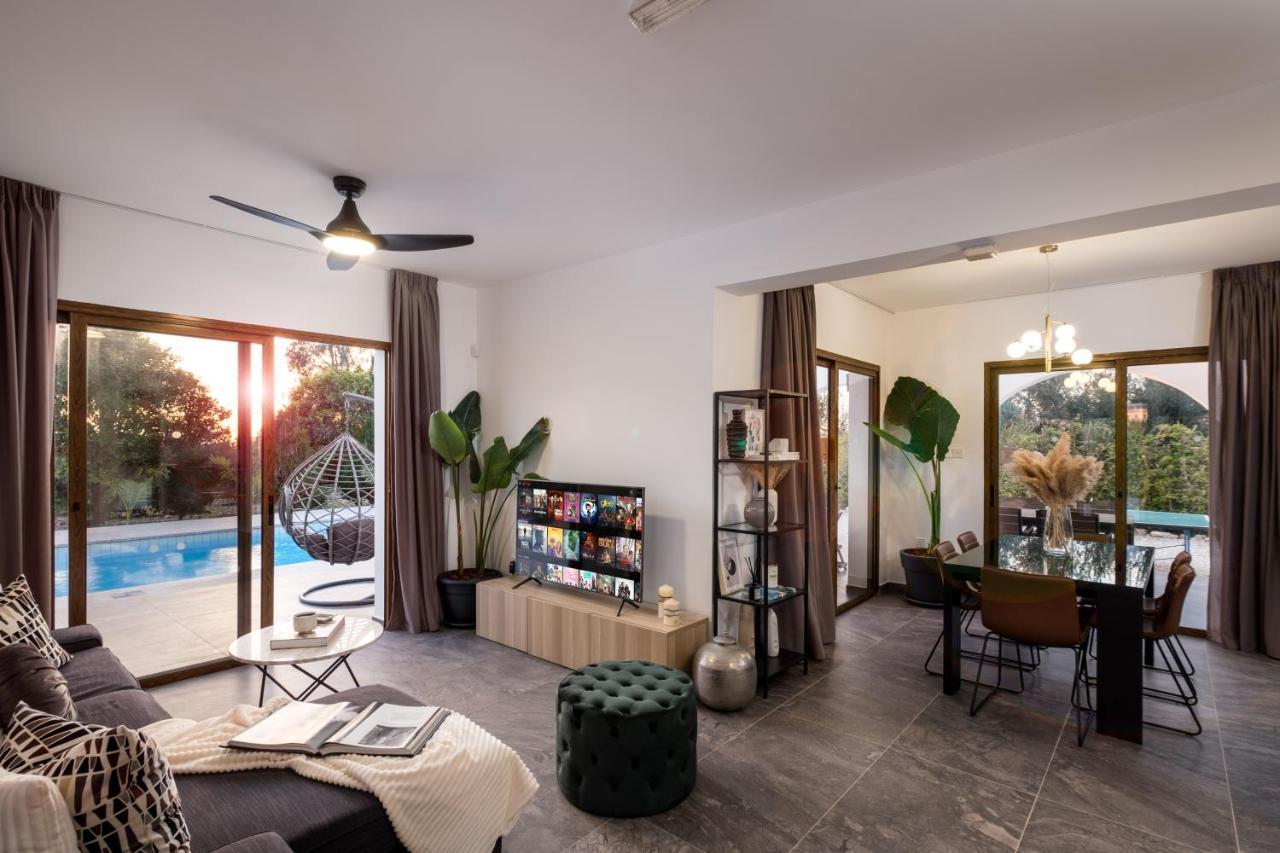 Cocoon Luxury Villa In Coral Bay-3 Min To Beach Pegeia Eksteriør billede